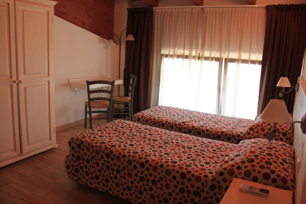 オッツァーノ・デッレミーリア La Palazzina Di Ciagnanoヴィラ 部屋 写真
