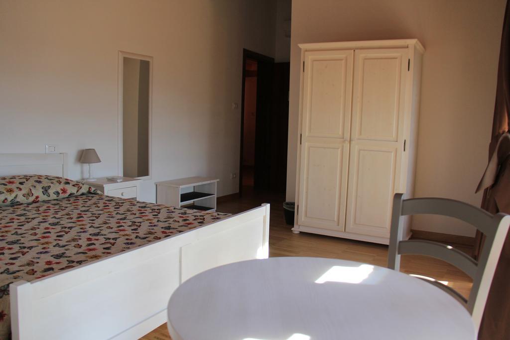 オッツァーノ・デッレミーリア La Palazzina Di Ciagnanoヴィラ 部屋 写真