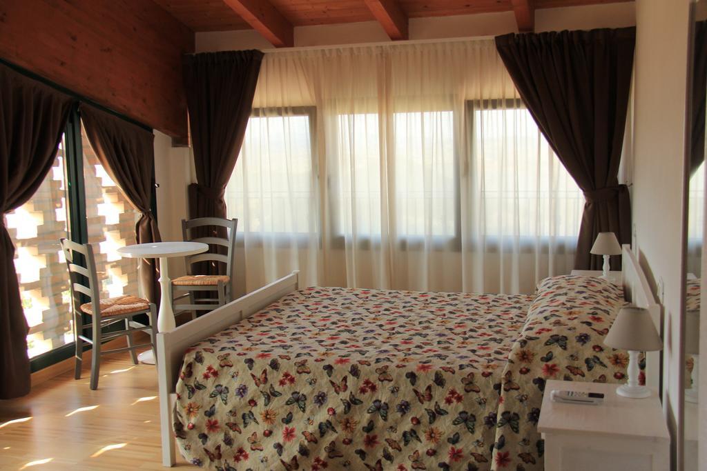 オッツァーノ・デッレミーリア La Palazzina Di Ciagnanoヴィラ 部屋 写真