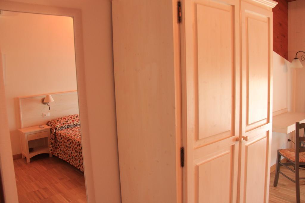 オッツァーノ・デッレミーリア La Palazzina Di Ciagnanoヴィラ 部屋 写真